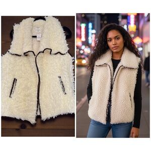 Western Boho Casual Long Cream Sherpa Vest with brown trim  Women's Small NWT